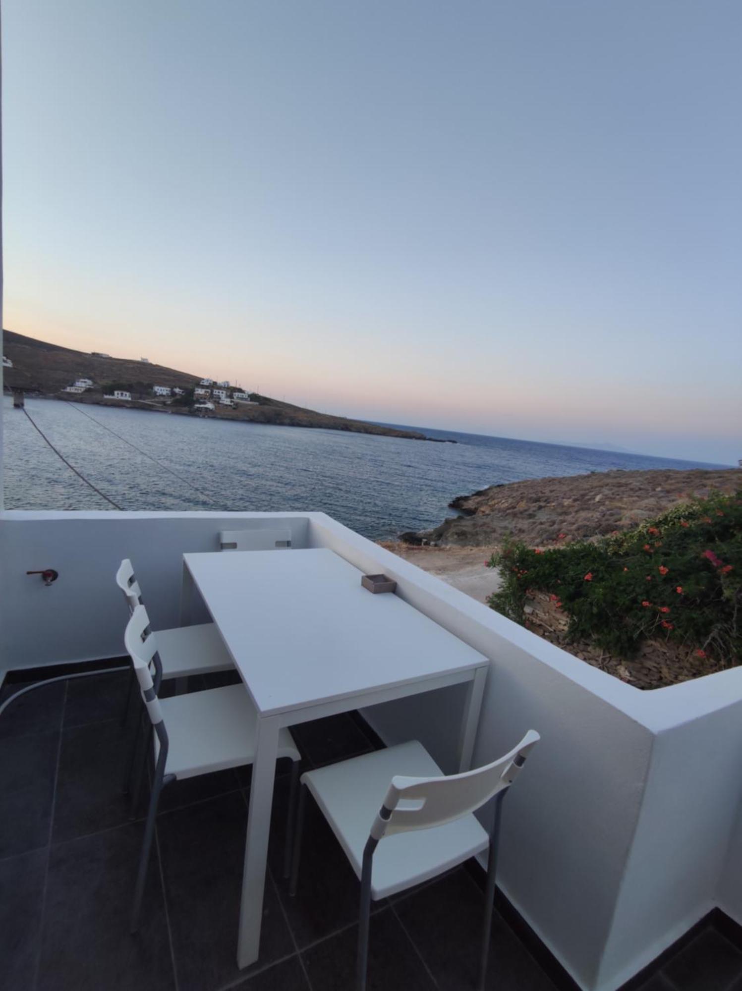 Θίς Luxury Apartments Loutra (Kythnos) Exterior photo